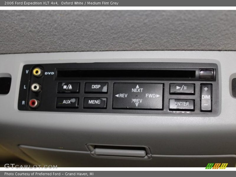 Oxford White / Medium Flint Grey 2006 Ford Expedition XLT 4x4