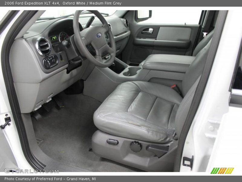 Oxford White / Medium Flint Grey 2006 Ford Expedition XLT 4x4