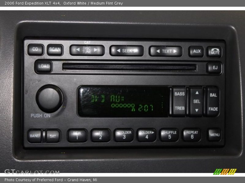Oxford White / Medium Flint Grey 2006 Ford Expedition XLT 4x4