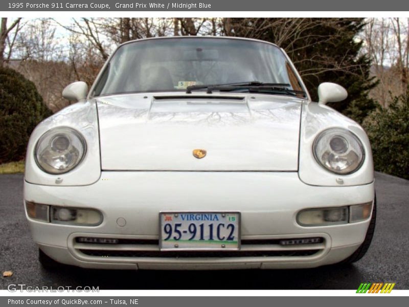 Grand Prix White / Midnight Blue 1995 Porsche 911 Carrera Coupe