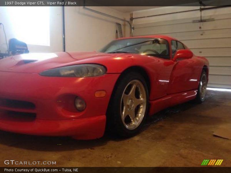 Viper Red / Black 1997 Dodge Viper GTS
