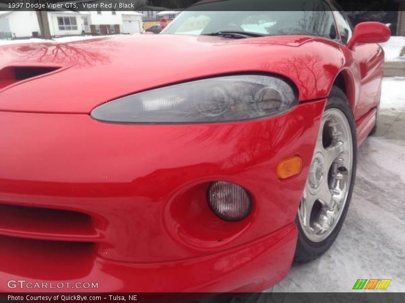 Viper Red / Black 1997 Dodge Viper GTS