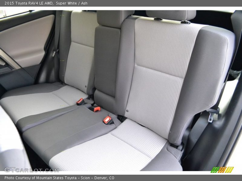 Super White / Ash 2015 Toyota RAV4 LE AWD