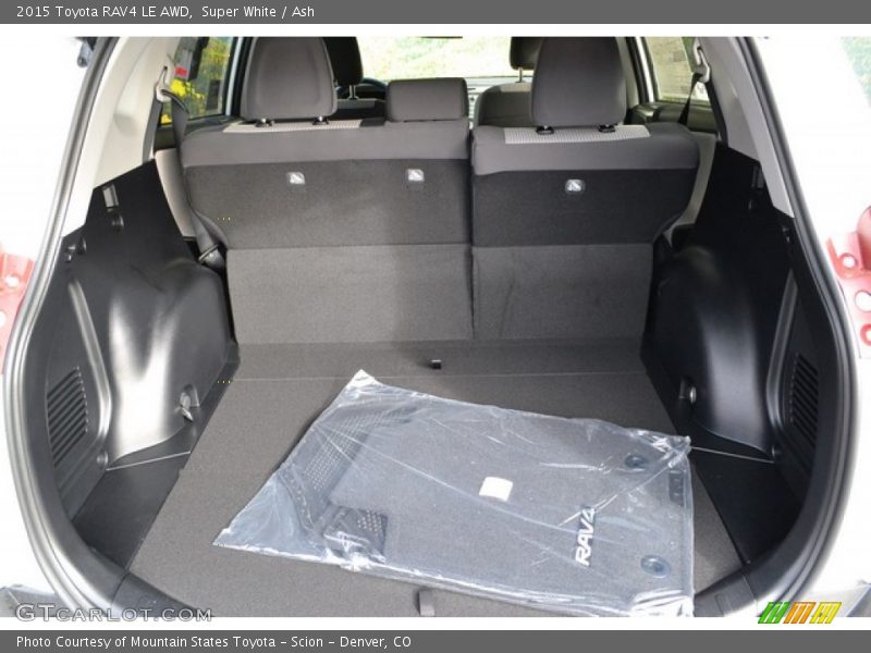 Super White / Ash 2015 Toyota RAV4 LE AWD