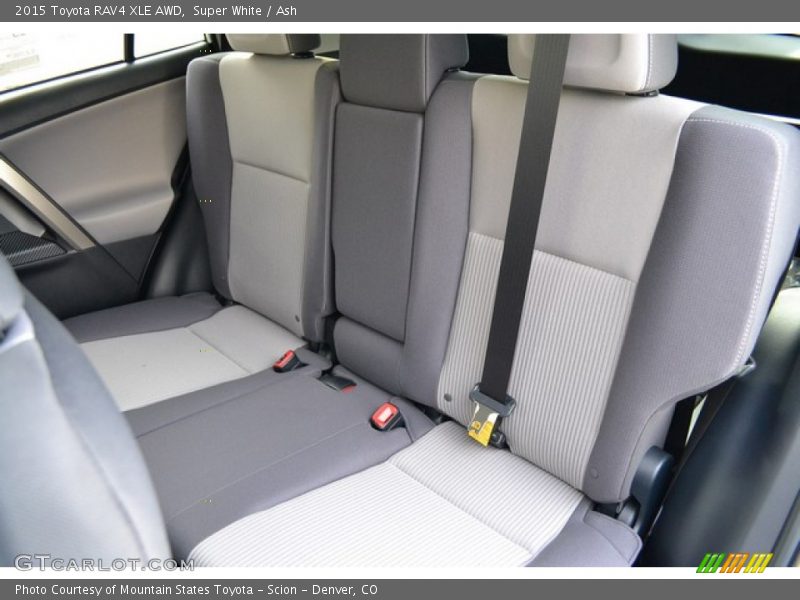 Super White / Ash 2015 Toyota RAV4 XLE AWD