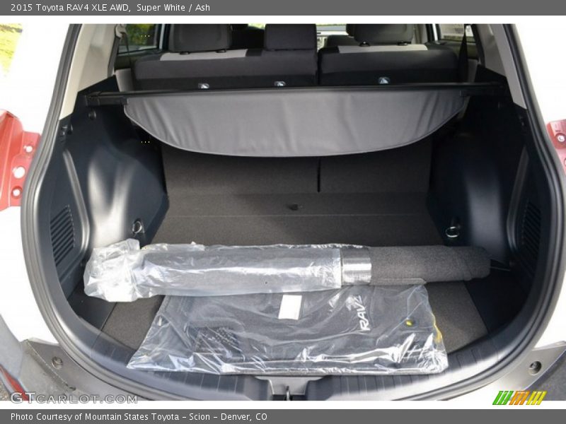 Super White / Ash 2015 Toyota RAV4 XLE AWD