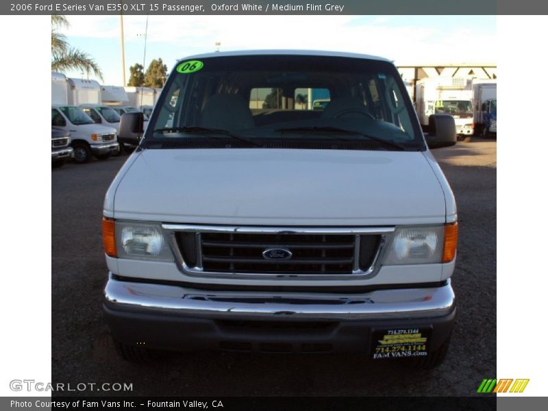 Oxford White / Medium Flint Grey 2006 Ford E Series Van E350 XLT 15 Passenger