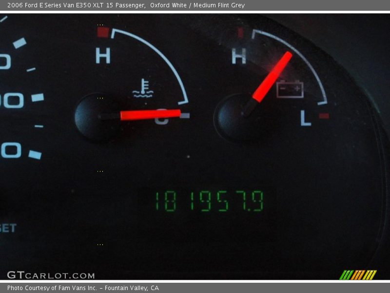 Oxford White / Medium Flint Grey 2006 Ford E Series Van E350 XLT 15 Passenger