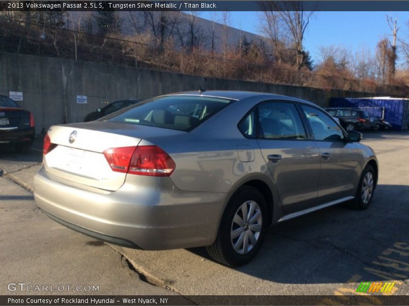 Tungsten Silver Metallic / Titan Black 2013 Volkswagen Passat 2.5L S