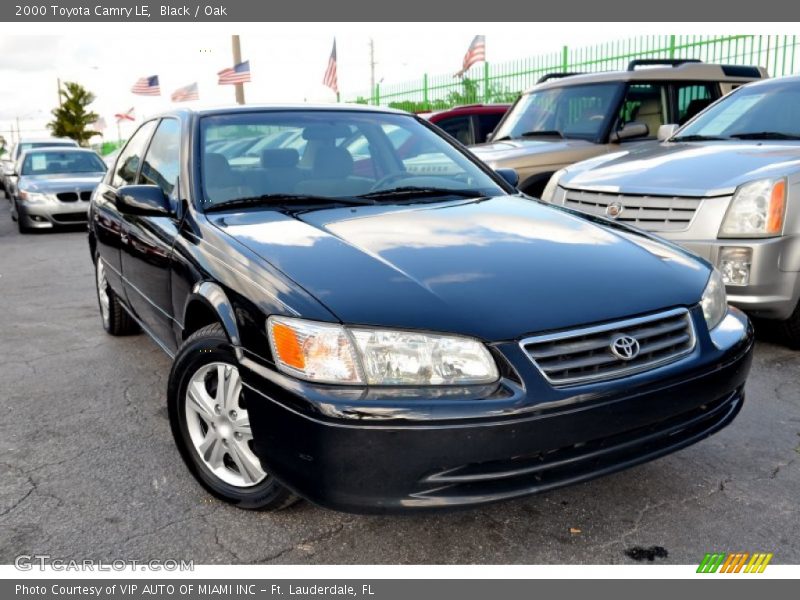 Black / Oak 2000 Toyota Camry LE