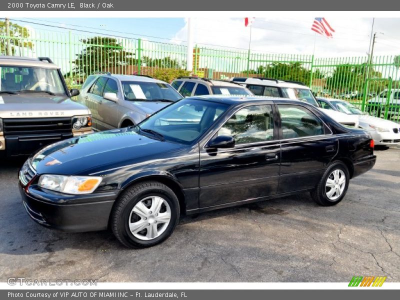 Black / Oak 2000 Toyota Camry LE