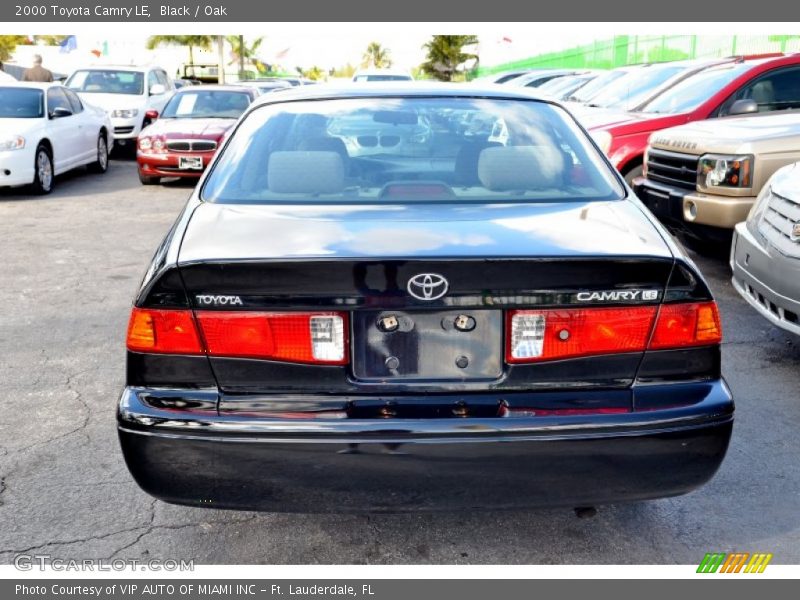 Black / Oak 2000 Toyota Camry LE