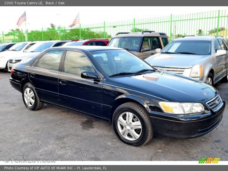 Black / Oak 2000 Toyota Camry LE