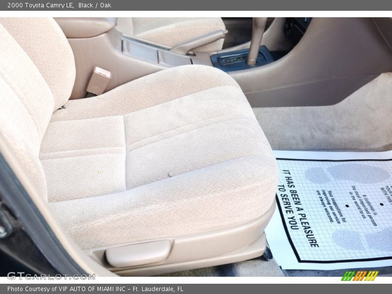 Black / Oak 2000 Toyota Camry LE