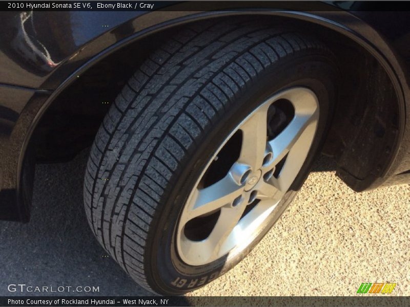 Ebony Black / Gray 2010 Hyundai Sonata SE V6