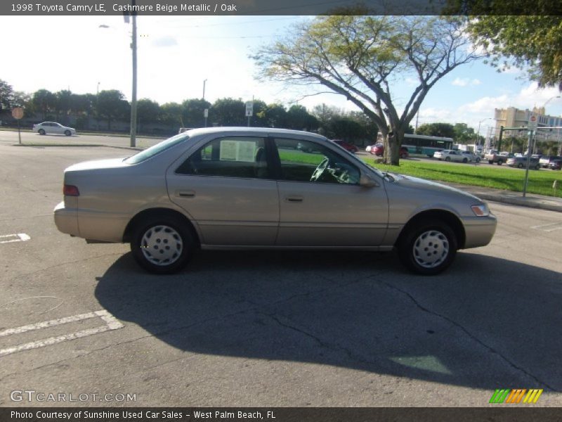 Cashmere Beige Metallic / Oak 1998 Toyota Camry LE