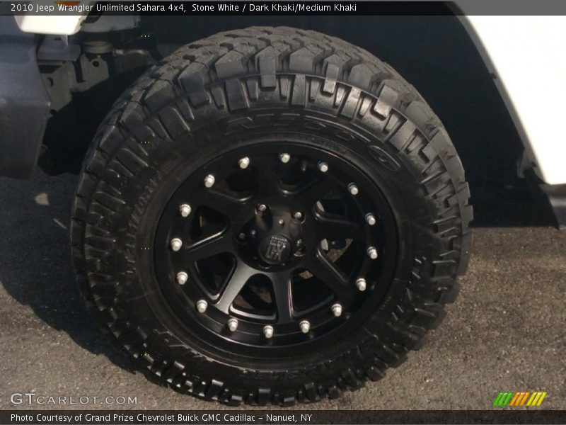 Stone White / Dark Khaki/Medium Khaki 2010 Jeep Wrangler Unlimited Sahara 4x4