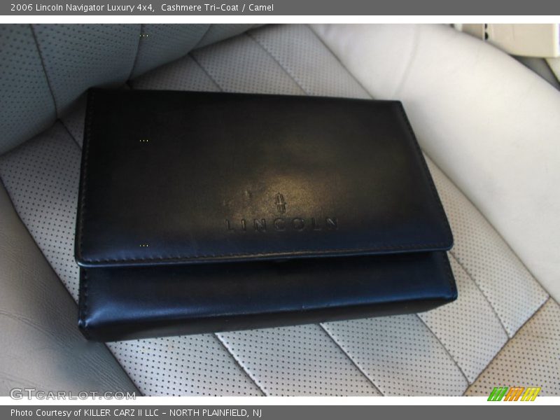 Cashmere Tri-Coat / Camel 2006 Lincoln Navigator Luxury 4x4