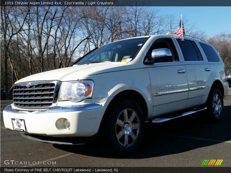 Cool Vanilla / Light Graystone 2009 Chrysler Aspen Limited 4x4