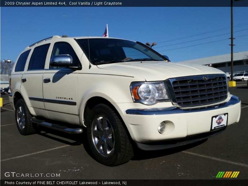 Cool Vanilla / Light Graystone 2009 Chrysler Aspen Limited 4x4