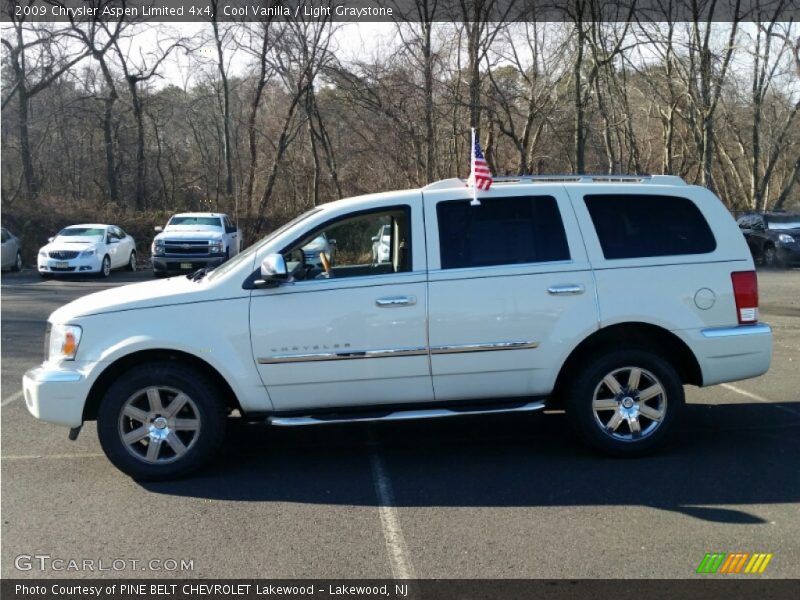 Cool Vanilla / Light Graystone 2009 Chrysler Aspen Limited 4x4