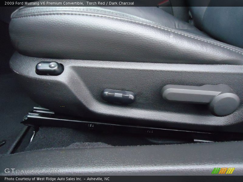 Torch Red / Dark Charcoal 2009 Ford Mustang V6 Premium Convertible