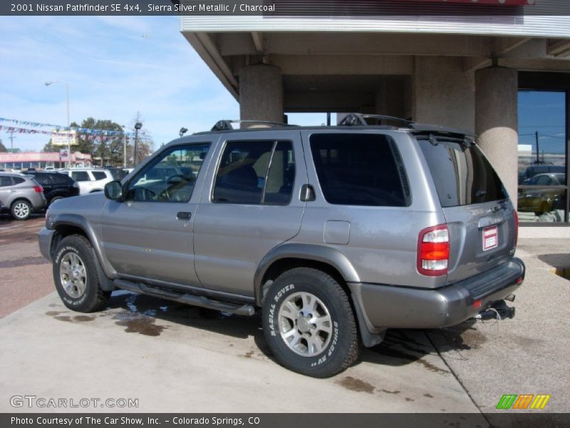 Sierra Silver Metallic / Charcoal 2001 Nissan Pathfinder SE 4x4
