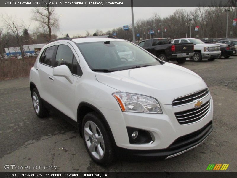 Front 3/4 View of 2015 Trax LTZ AWD