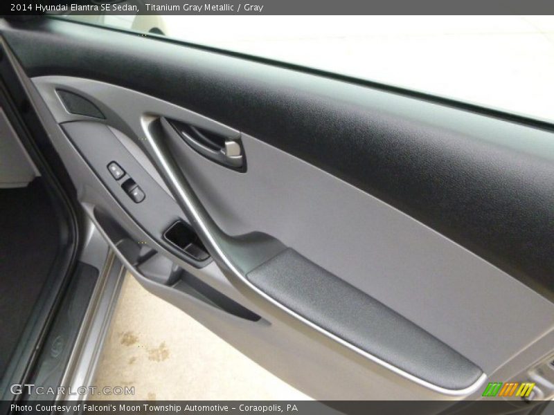 Titanium Gray Metallic / Gray 2014 Hyundai Elantra SE Sedan