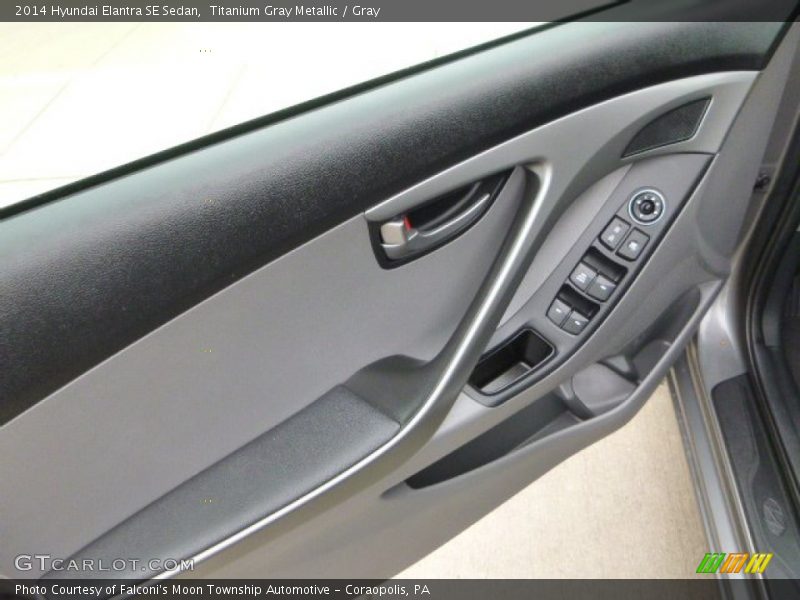 Titanium Gray Metallic / Gray 2014 Hyundai Elantra SE Sedan