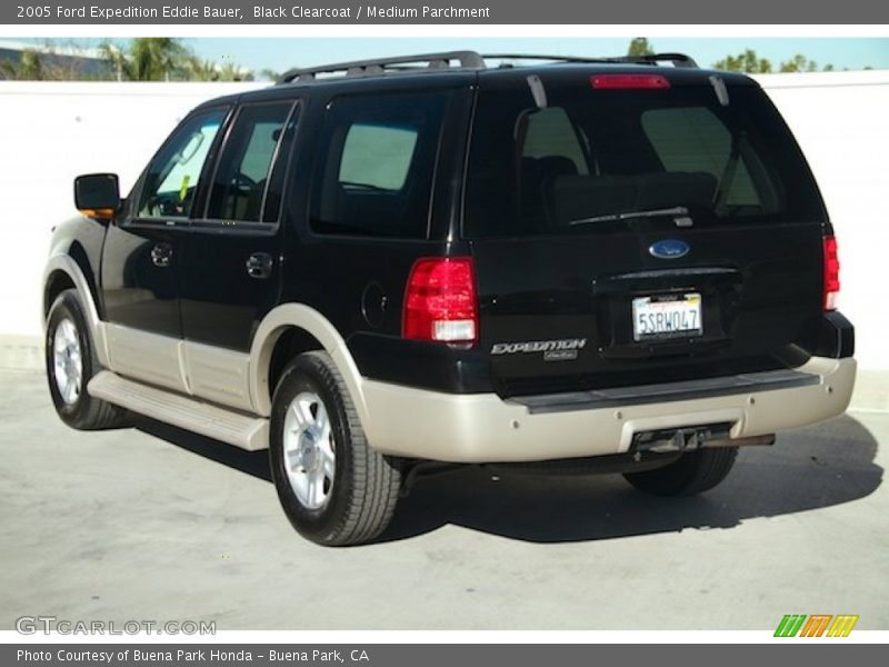 Black Clearcoat / Medium Parchment 2005 Ford Expedition Eddie Bauer