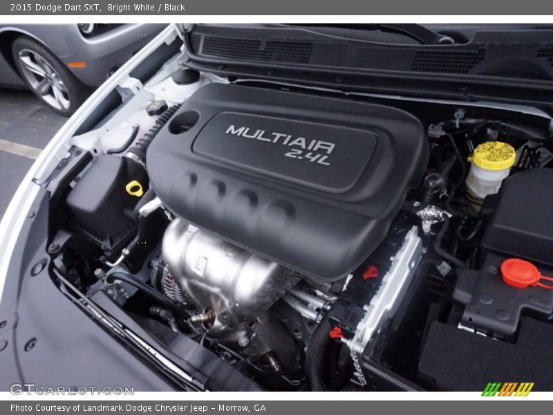 Bright White / Black 2015 Dodge Dart SXT