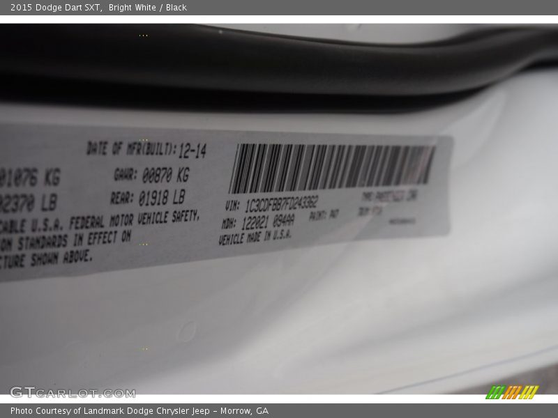 Bright White / Black 2015 Dodge Dart SXT