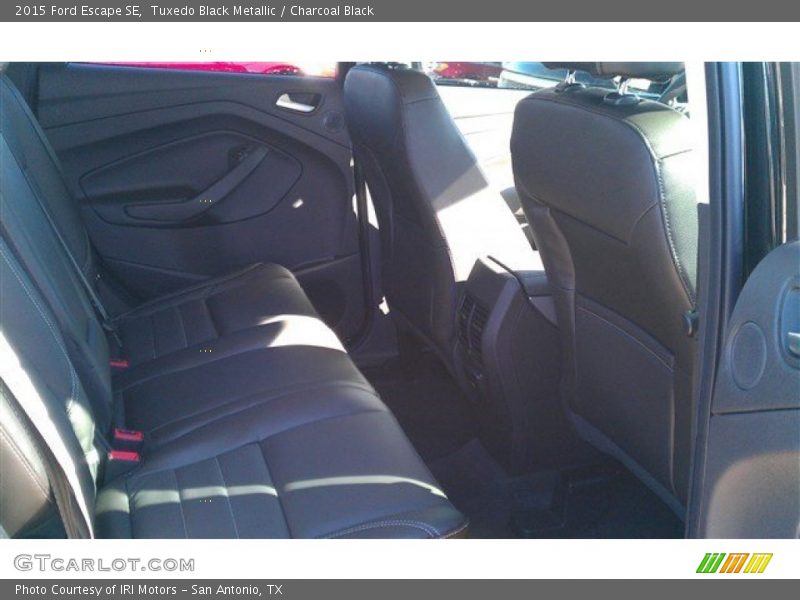 Tuxedo Black Metallic / Charcoal Black 2015 Ford Escape SE