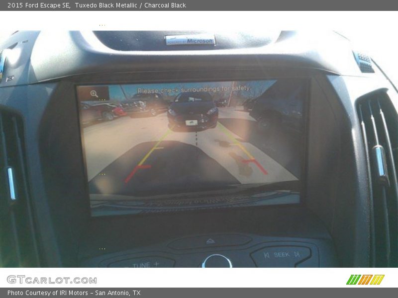 Tuxedo Black Metallic / Charcoal Black 2015 Ford Escape SE
