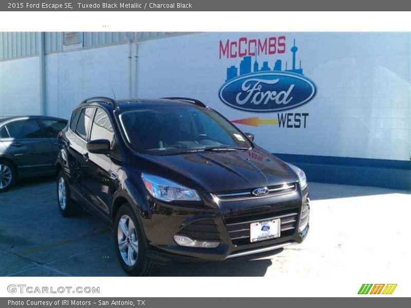 Tuxedo Black Metallic / Charcoal Black 2015 Ford Escape SE