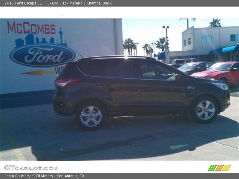 Tuxedo Black Metallic / Charcoal Black 2015 Ford Escape SE