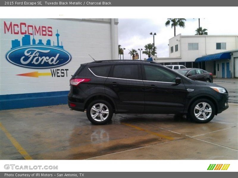 Tuxedo Black Metallic / Charcoal Black 2015 Ford Escape SE