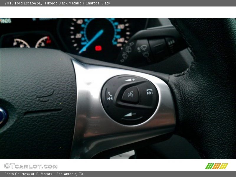 Tuxedo Black Metallic / Charcoal Black 2015 Ford Escape SE