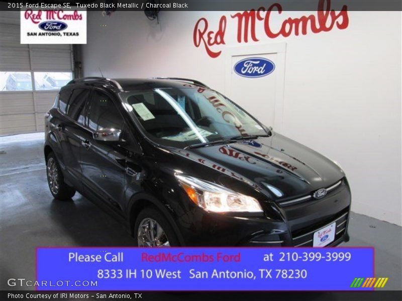 Tuxedo Black Metallic / Charcoal Black 2015 Ford Escape SE