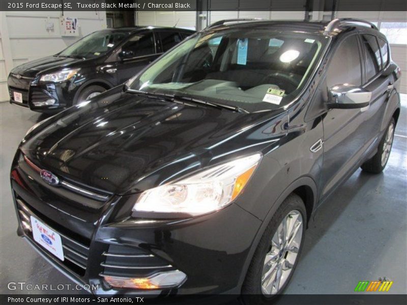 Tuxedo Black Metallic / Charcoal Black 2015 Ford Escape SE