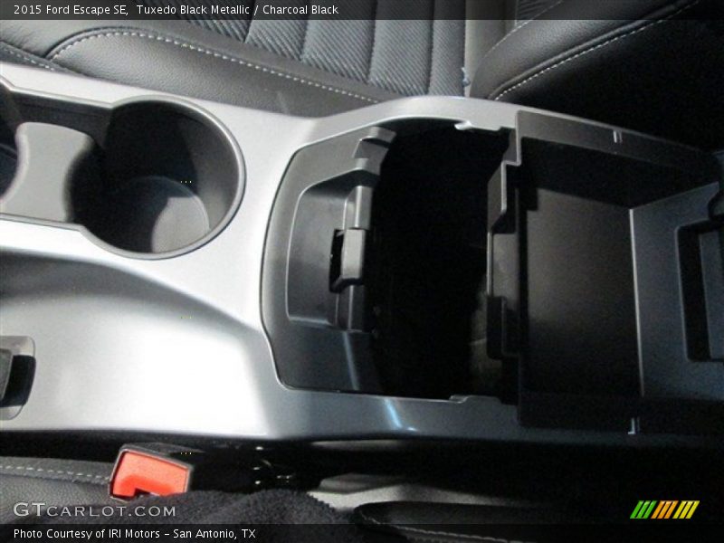 Tuxedo Black Metallic / Charcoal Black 2015 Ford Escape SE