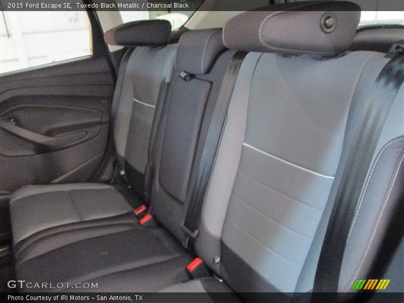 Tuxedo Black Metallic / Charcoal Black 2015 Ford Escape SE