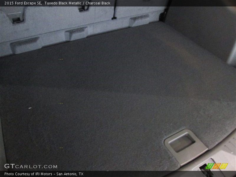 Tuxedo Black Metallic / Charcoal Black 2015 Ford Escape SE