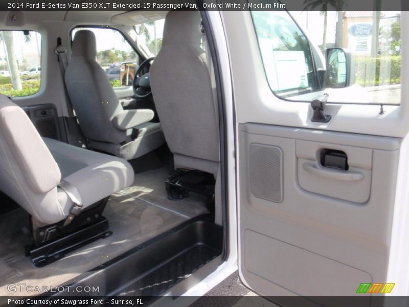 Oxford White / Medium Flint 2014 Ford E-Series Van E350 XLT Extended 15 Passenger Van