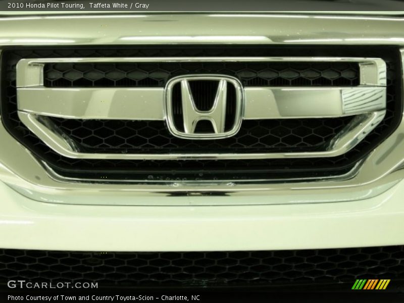 Taffeta White / Gray 2010 Honda Pilot Touring