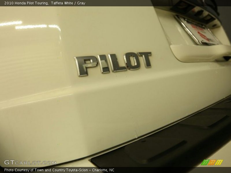 Taffeta White / Gray 2010 Honda Pilot Touring