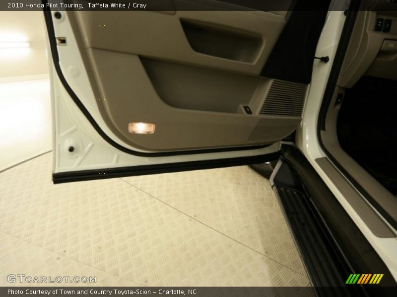 Taffeta White / Gray 2010 Honda Pilot Touring