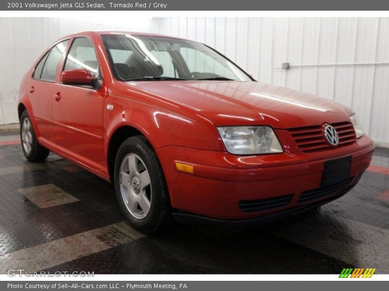 Tornado Red / Grey 2001 Volkswagen Jetta GLS Sedan