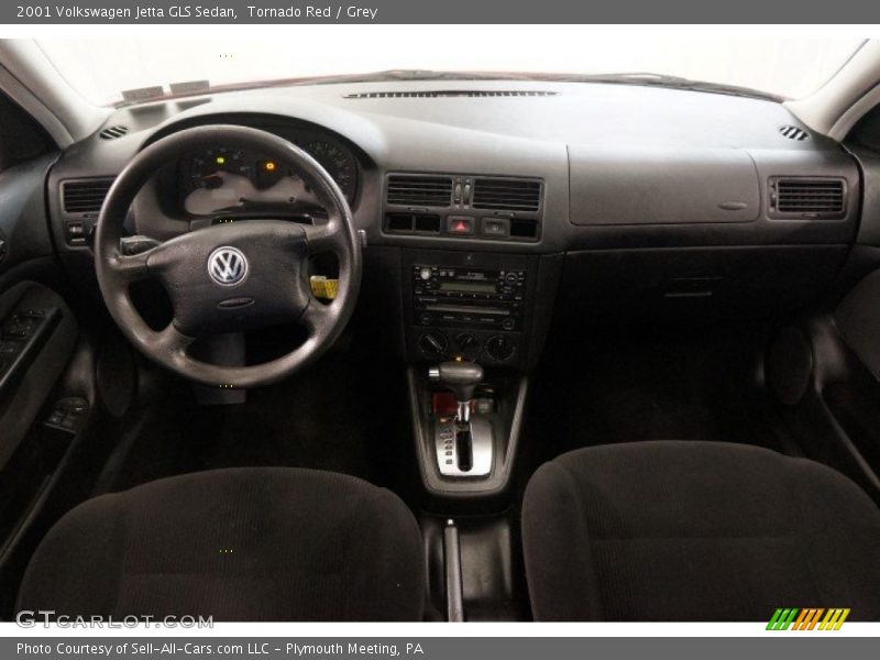 Tornado Red / Grey 2001 Volkswagen Jetta GLS Sedan